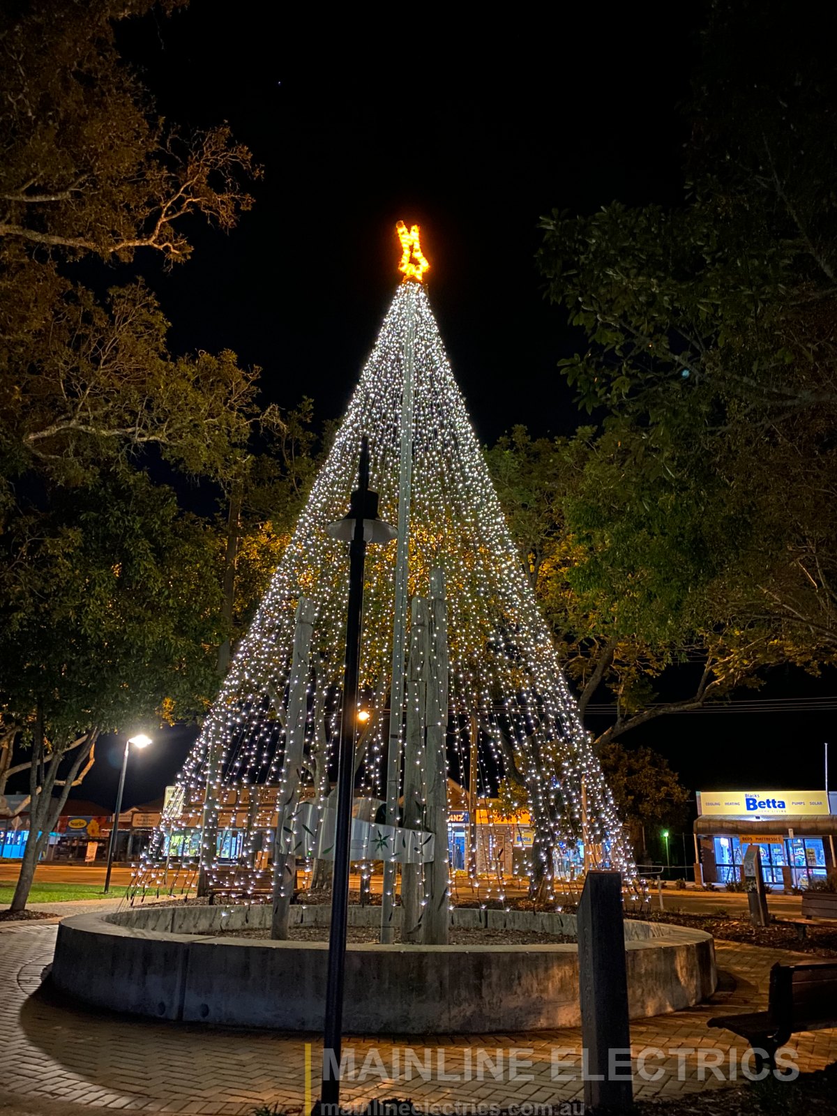 Mainline Electrics festive and christmas lighting installation